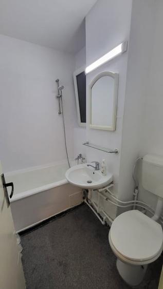 Apartament cu 2 camere decomandat, mobilat în Eroii Revoluției