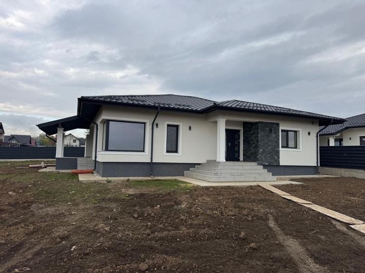 Casă cu 4 camere în Central