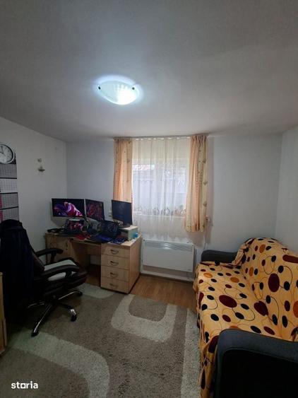 Casă cu 2 camere în Central