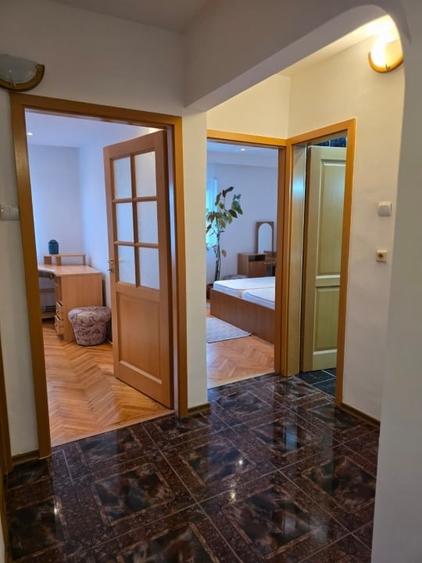 Apartament cu 3 camere decomandat, mobilat în Răcădău