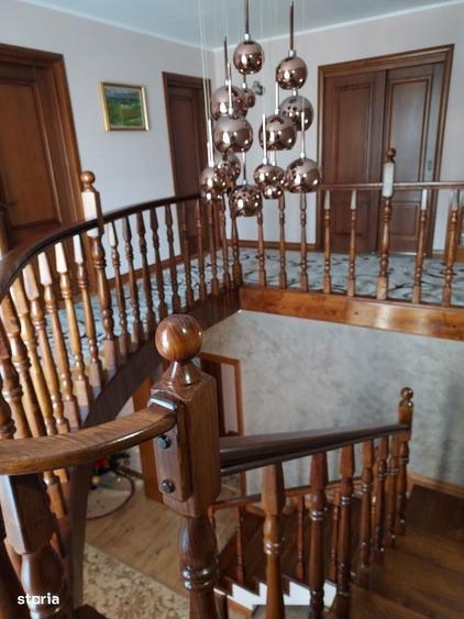 Casă cu 4 camere în Moara