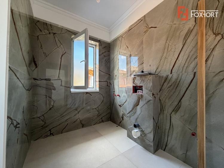 Duplex cu 5 camere cu Canalizare în Dumbrăvița