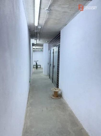Apartament cu 3 camere decomandat, mobilat în Badea Cârțan