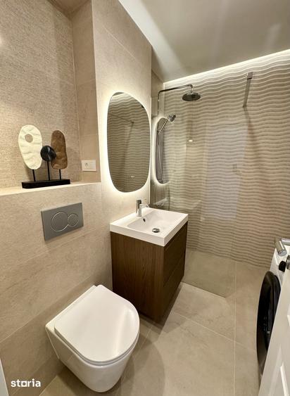 Apartament cu 3 camere decomandat în Intim