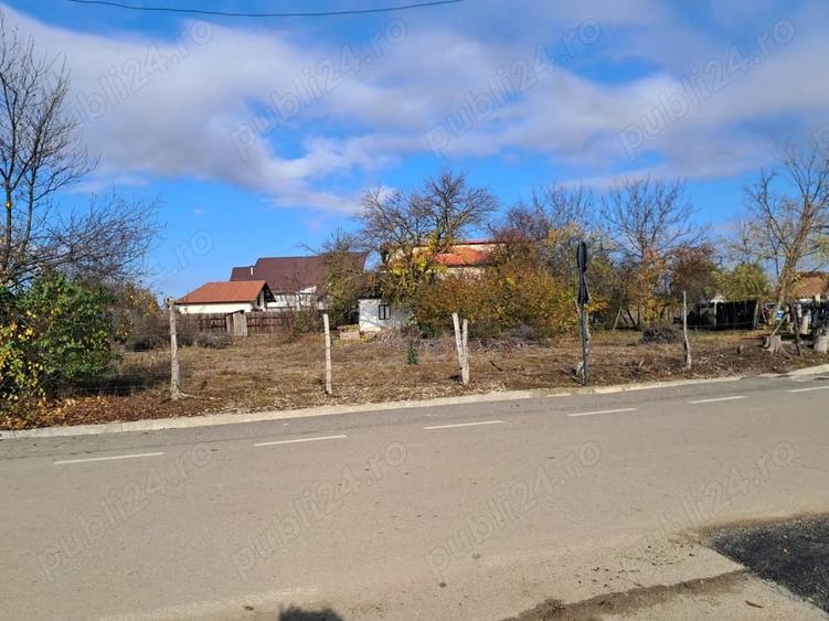 Teren de 3068 mp, în Priseaca