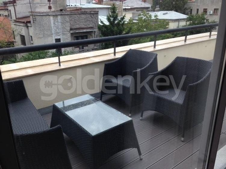 Apartament cu 4 camere semidecomandat, mobilat în Dorobanți