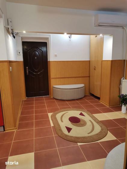 Apartament cu 3 camere decomandat în Mioriței