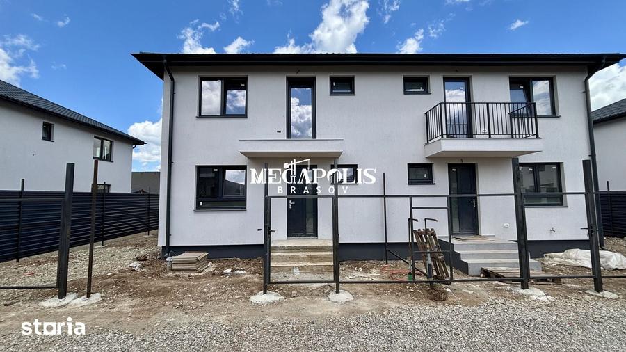 Casă cu 4 camere cu Teren 220 Mp în Tărlungeni
