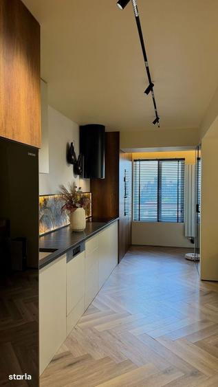 Apartament cu 3 camere semidecomandat în Decebal