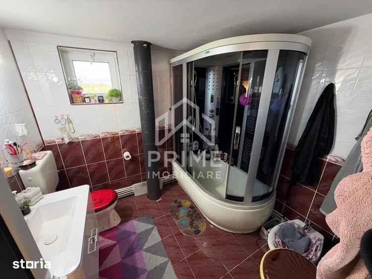 Casă cu 5 camere decomandat cu Teren 356 Mp în Teiu