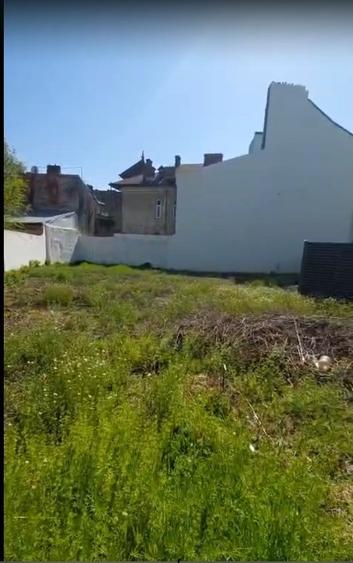 Casă individuală cu 9 camere cu Teren 655 Mp în Unirii