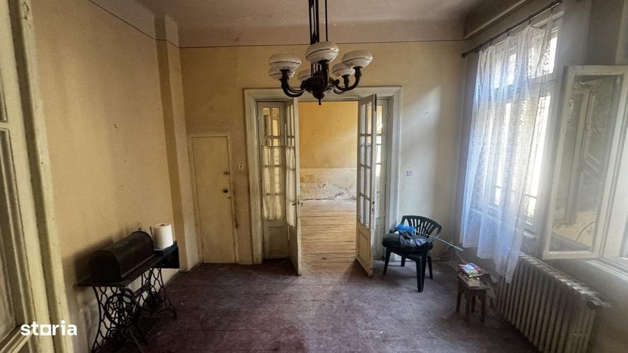 Vanzare apartament 3 camere vila interbelica langa Mall Vitan - 1