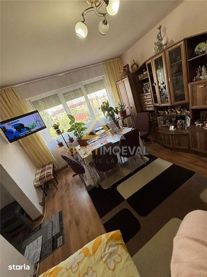 Apartament cu 2 camere semidecomandat în Republicii