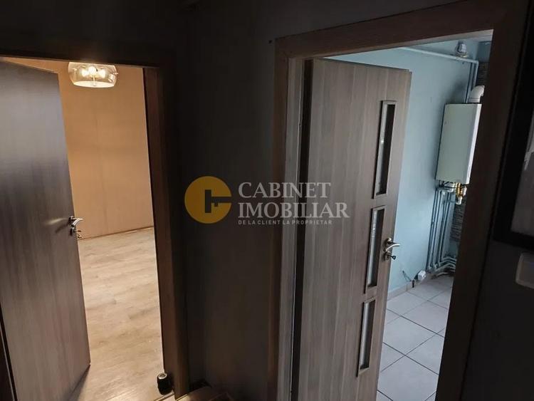 Apartament cu 3 camere semidecomandat în Tătărași