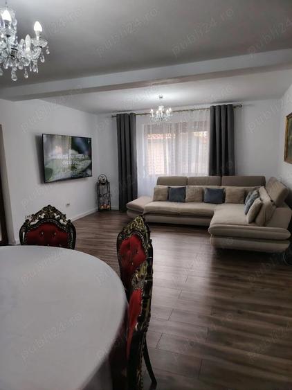 Casă cu Teren 430 Mp în Plopi