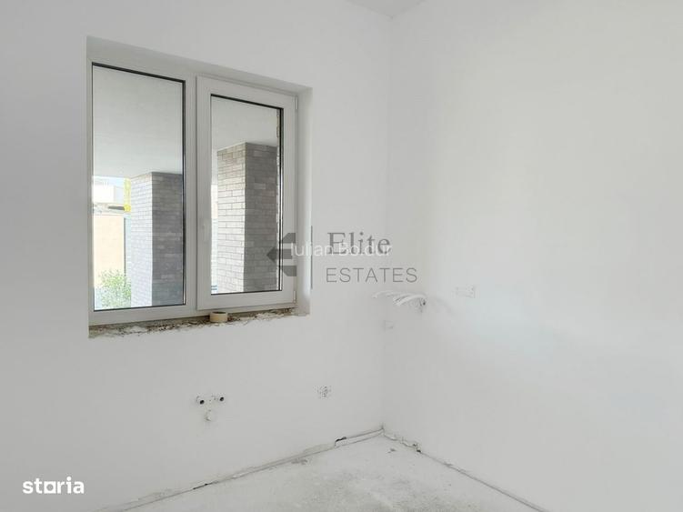 Casa de vanzare cu 4 camere in zona Dealuri Oradea