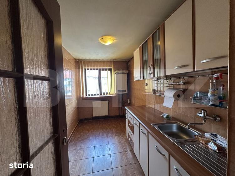 Apartament cu 3 camere decomandat în Central