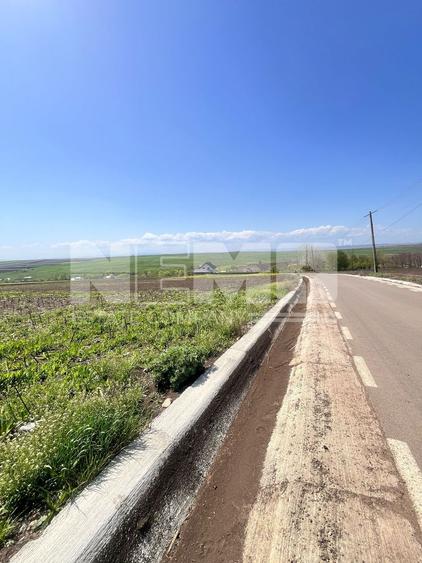 Teren agricol intravilan de 2600 mp, în Moara