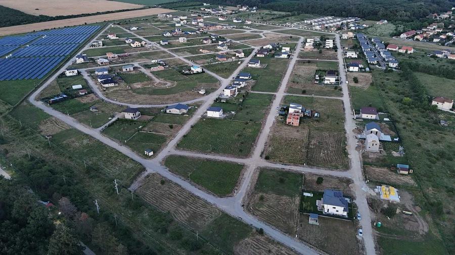 Teren de 1455 mp, în Gulia