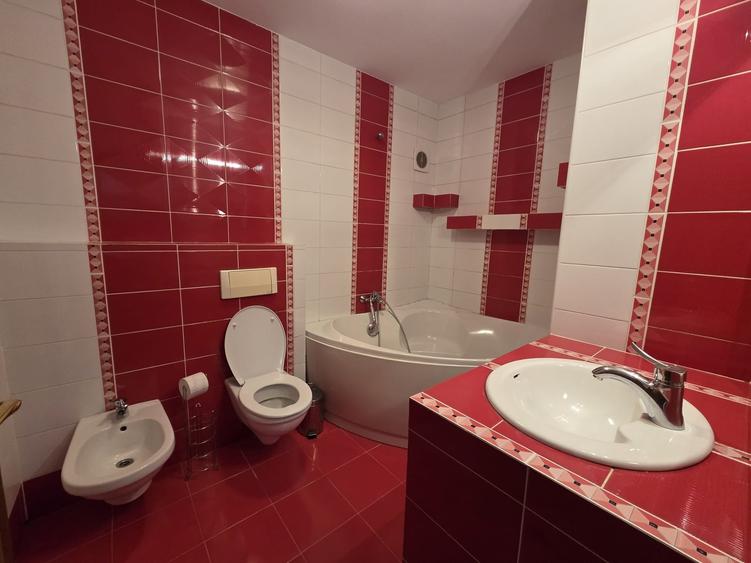 Apartament cu 3 camere decomandat în Gheorgheni