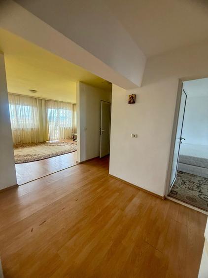 Apartament cu 3 camere, garaj ,cu vedere panoramica la Parcul Cetatii! - 2