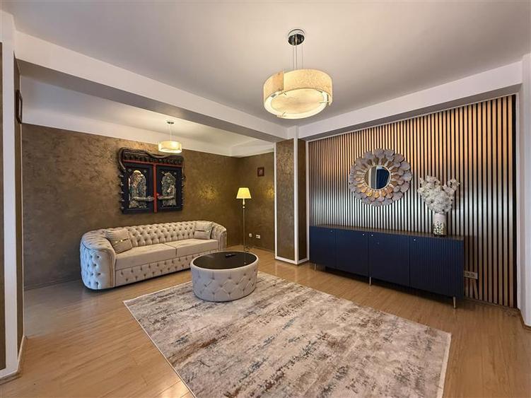 Apartament cu 3 camere decomandat, mobilat în Țiglina 1