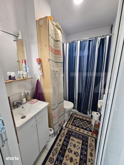 Casă cu 4 camere decomandat cu Teren 1458 Mp în Central