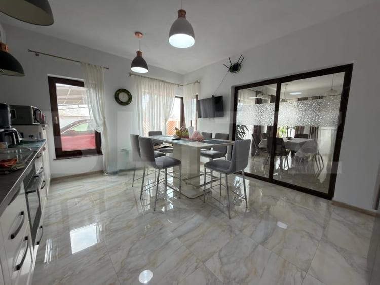 Casă individuală cu 5 camere cu Canalizare în Exterior Est