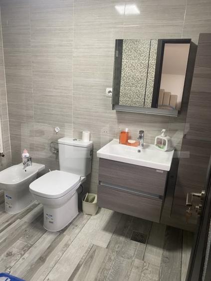 Casă individuală cu 7 camere cu Canalizare în Exterior Vest