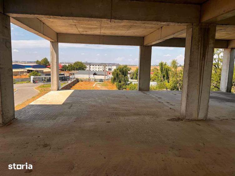 Spațiu comercial, de 2,589 mp, în Central