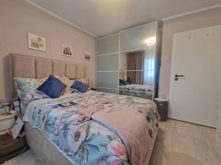 Apartament cu 3 camere decomandat în CET