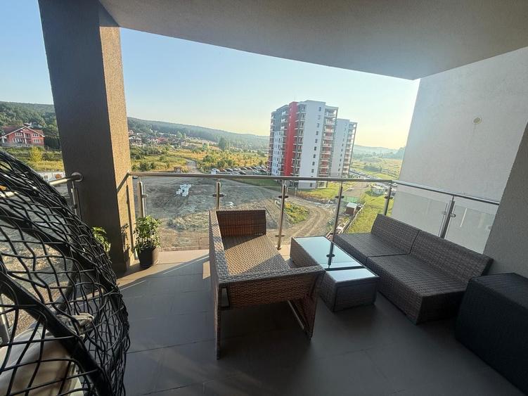 Apartament cu 2 camere decomandat în Livezeni