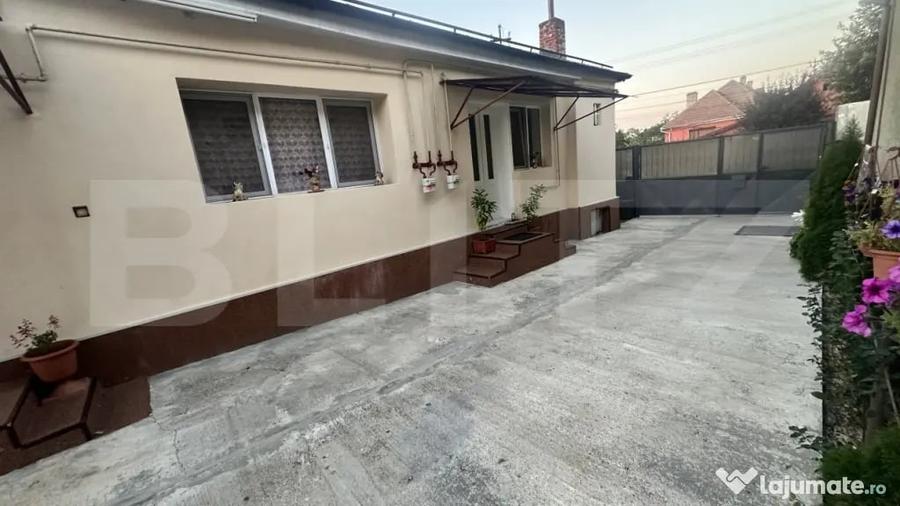 Casă cu 3 camere cu Teren 200 Mp în Central
