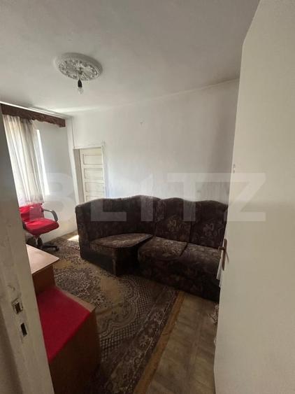 Apartament 3 camere, 40 mp, etaj 3/4, zona Micro 9 - 3