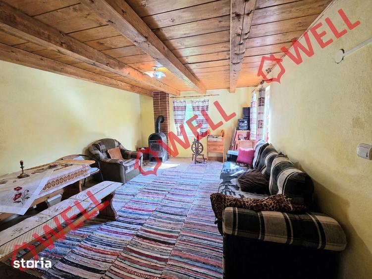 Casă cu 4 camere cu Teren 2800 Mp în Central