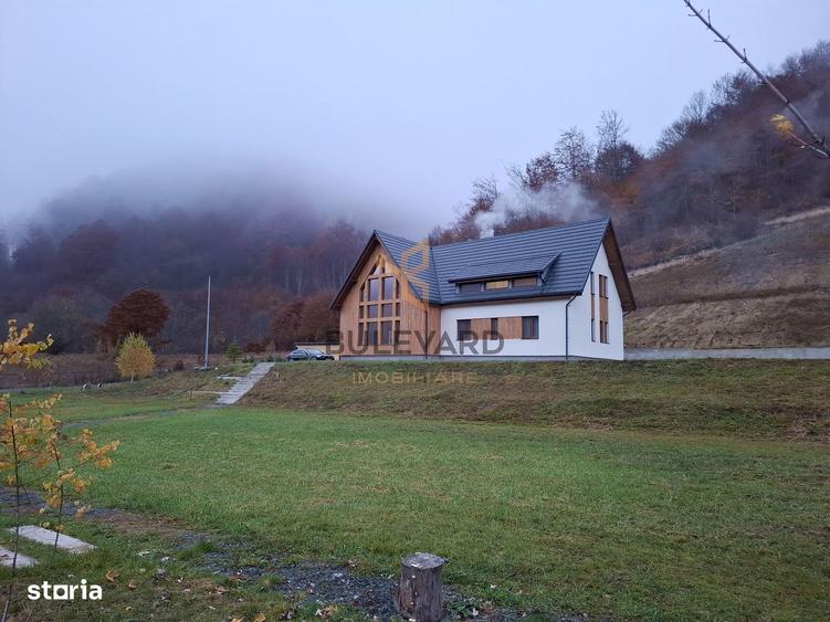 Casă cu 4 camere în Ilba