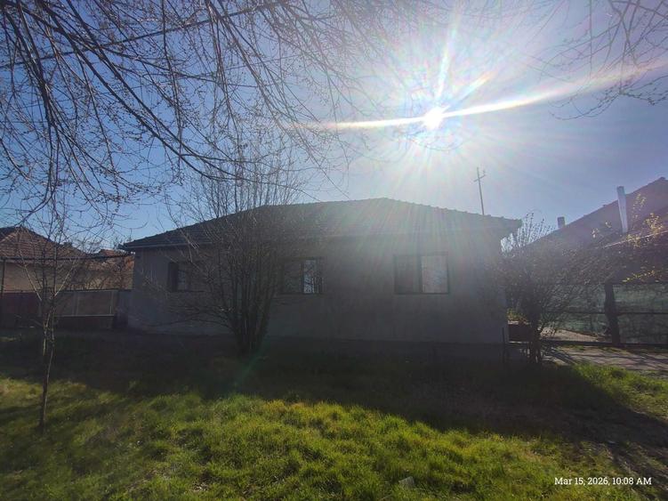 Casă cu 4 camere decomandat în Vinga