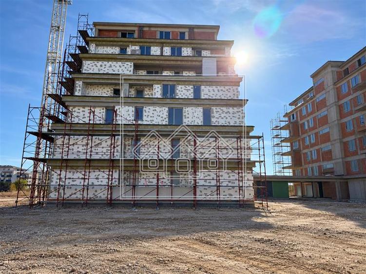 Apartament cu 2 camere decomandat în Exterior Vest