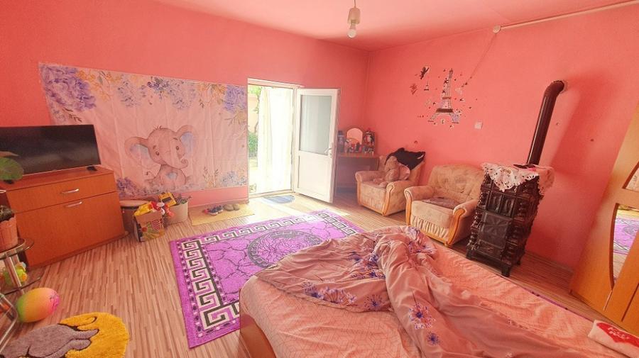 Casă cu 2 camere cu Teren 1199 Mp în Aradul Nou