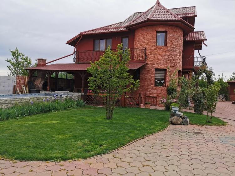 Casă individuală cu 5 camere cu Canalizare în Mogoșoaia