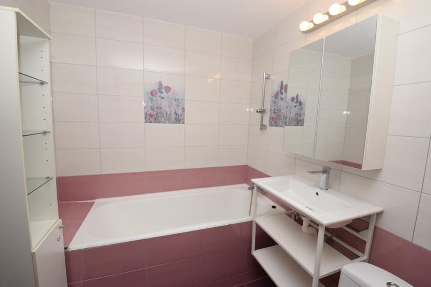 Apartament cu 2 camere decomandat în Titan
