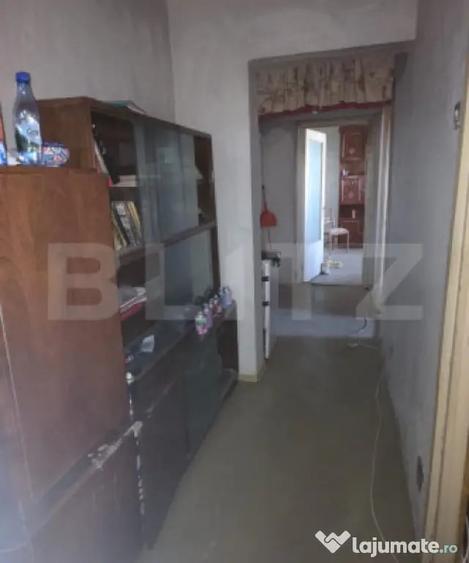 Apartament cu 3 camere, an 1983, zona Caraiman - 1