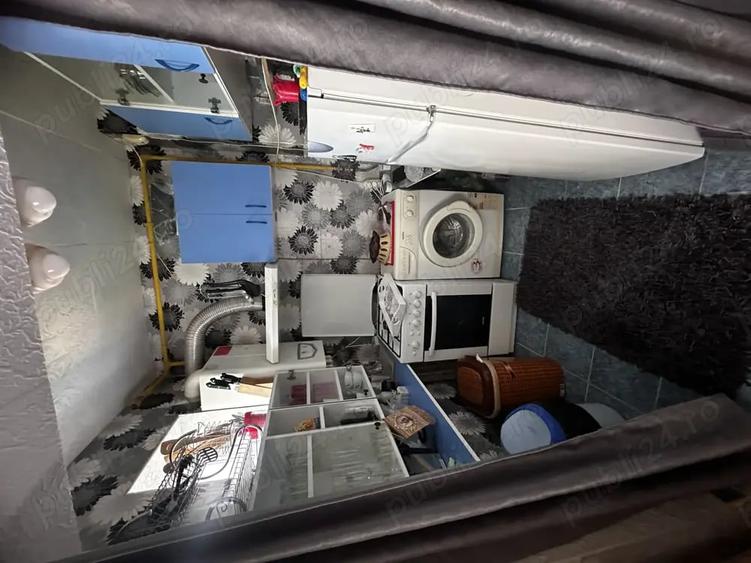 Apartament cu 3 camere decomandat în Găești