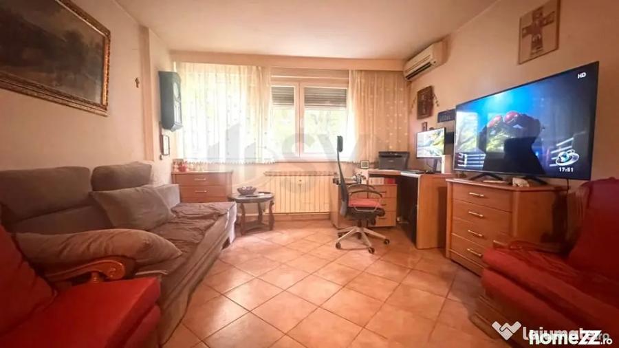 Apartament cu 2 camere decomandat în Calea Victoriei