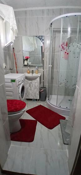 Casă cu 2 camere cu Teren 7 Mp în Central