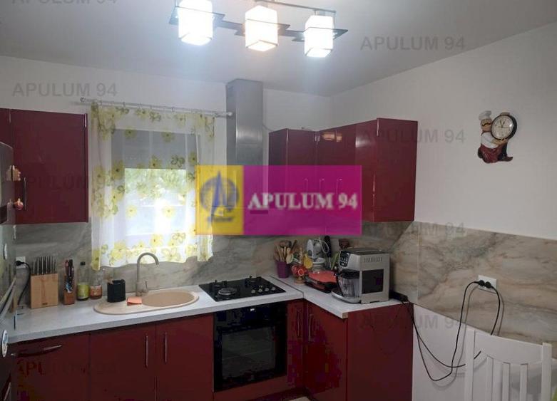 Casă individuală cu 2 camere decomandat cu Canalizare în Săbăreni