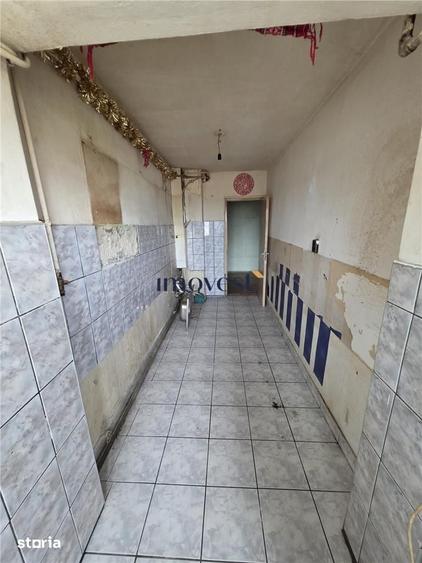 Apartament cu 3 camere decomandat în Micro 15