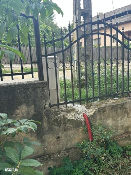 Casă cu 3 camere cu Teren 859 Mp în Brănești