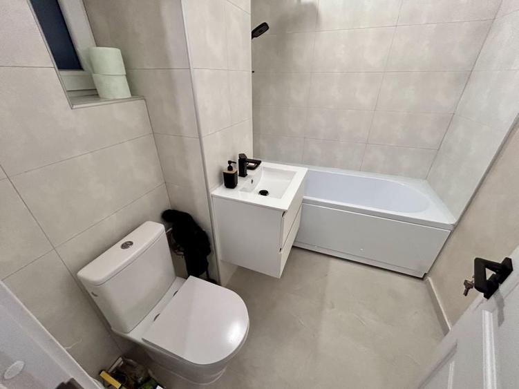 Apartament 2 camere, decomandat, renovat complet, Value Center, Ploiesti - 12
