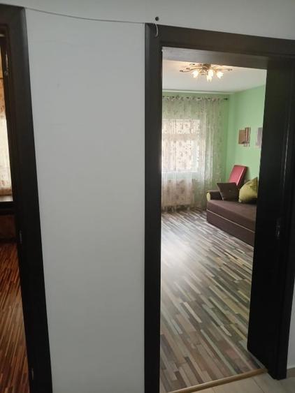 Apartament cu 2 camere decomandat, mobilat în Bucium